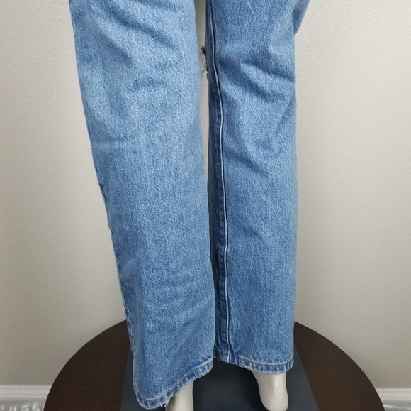 Levi's 501 Original Fit Rigid Denim Jeans in Athens Crown Medium Wash Size 28x30 - Picture 12 of 16